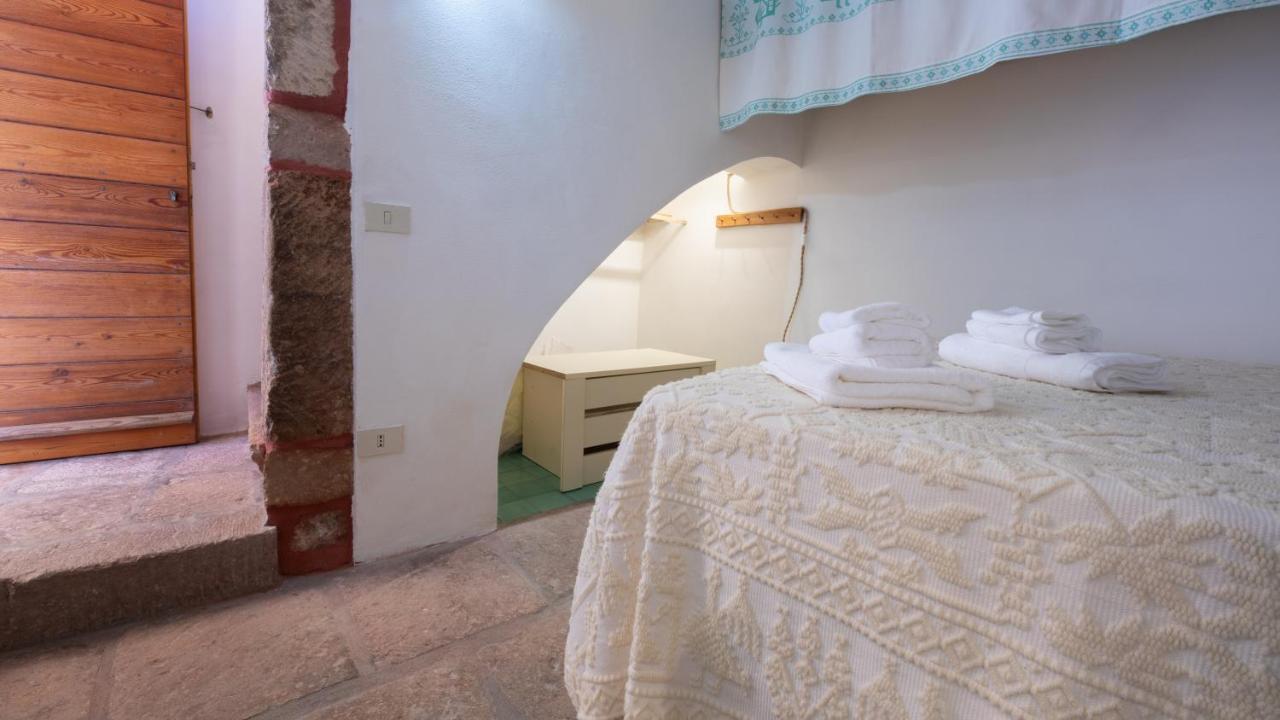 Welcomely - Casa Portella Bosa Esterno foto